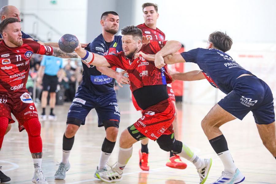 W sobotę mecz na szczycie!